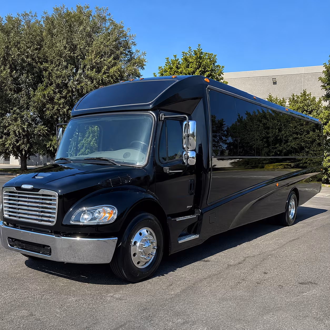 farmington hills 20 passenger minibus