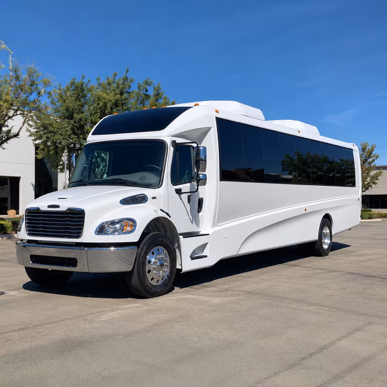 farmington hills 25 passenger minibus