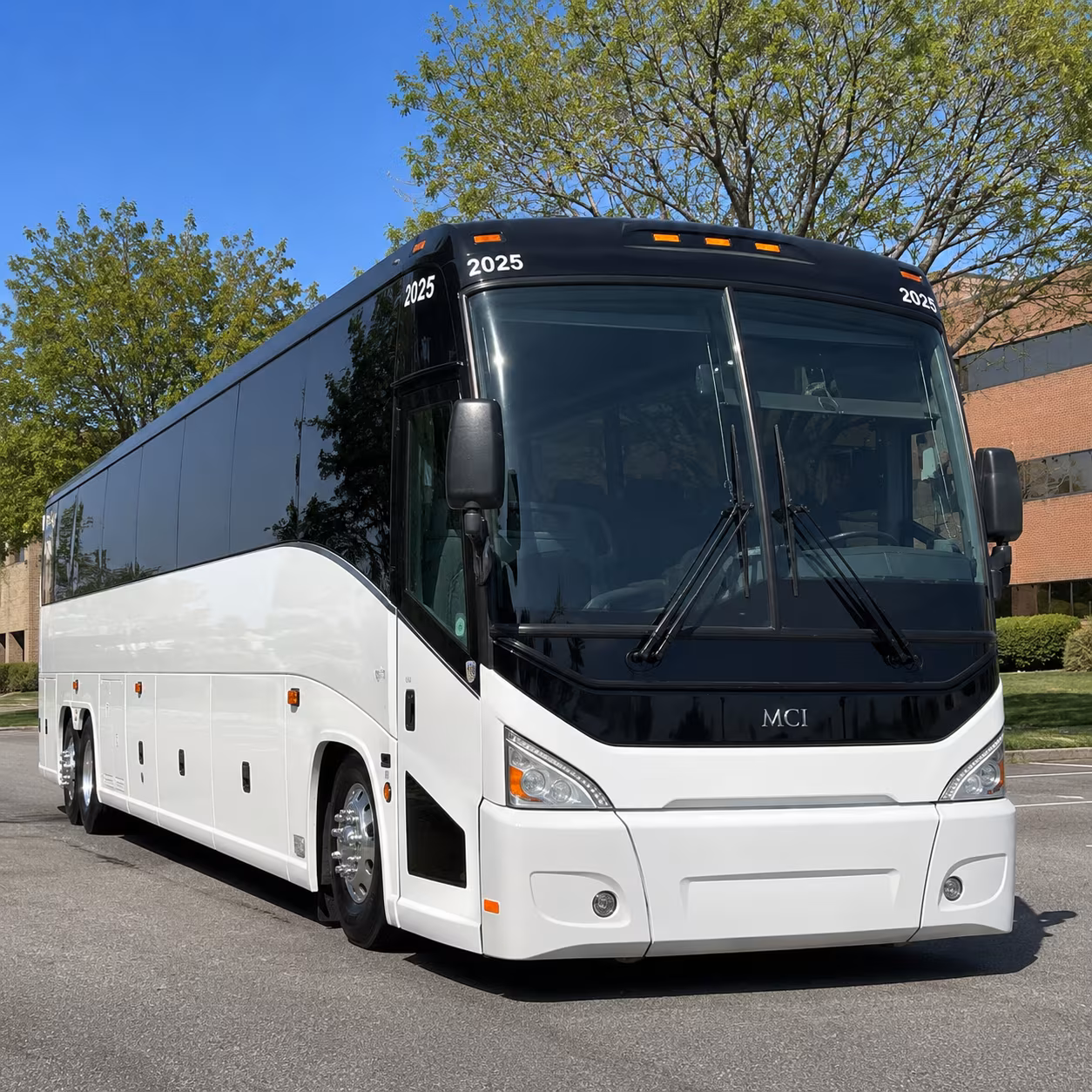 farmington hills field trip charter bus rental
