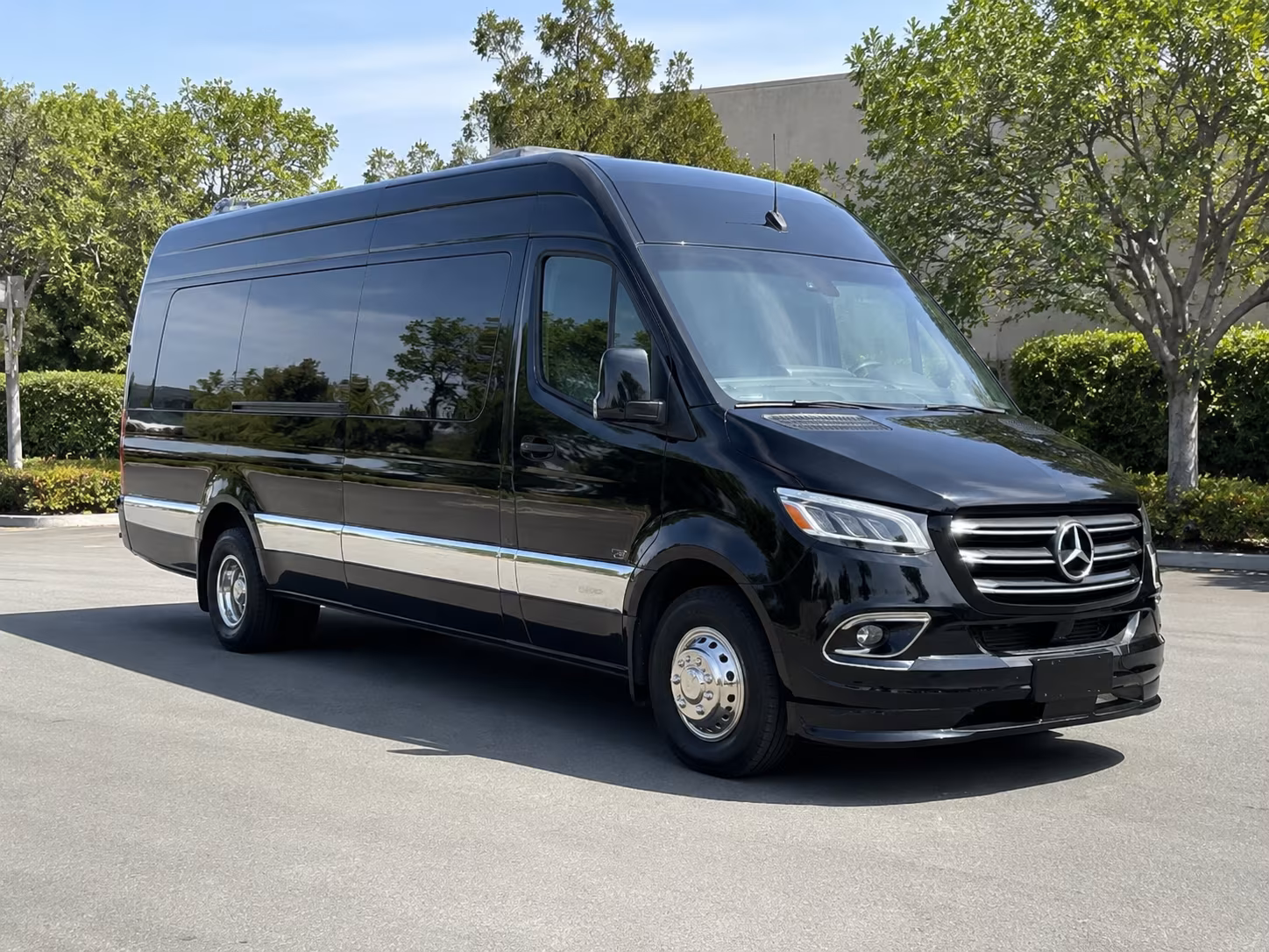 find transportation for your next prom 1