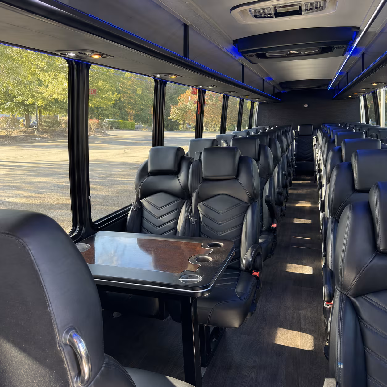 minibus rentals for farmington hills wedding venue transfers